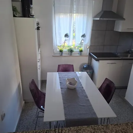 Morena Apartamento Pula